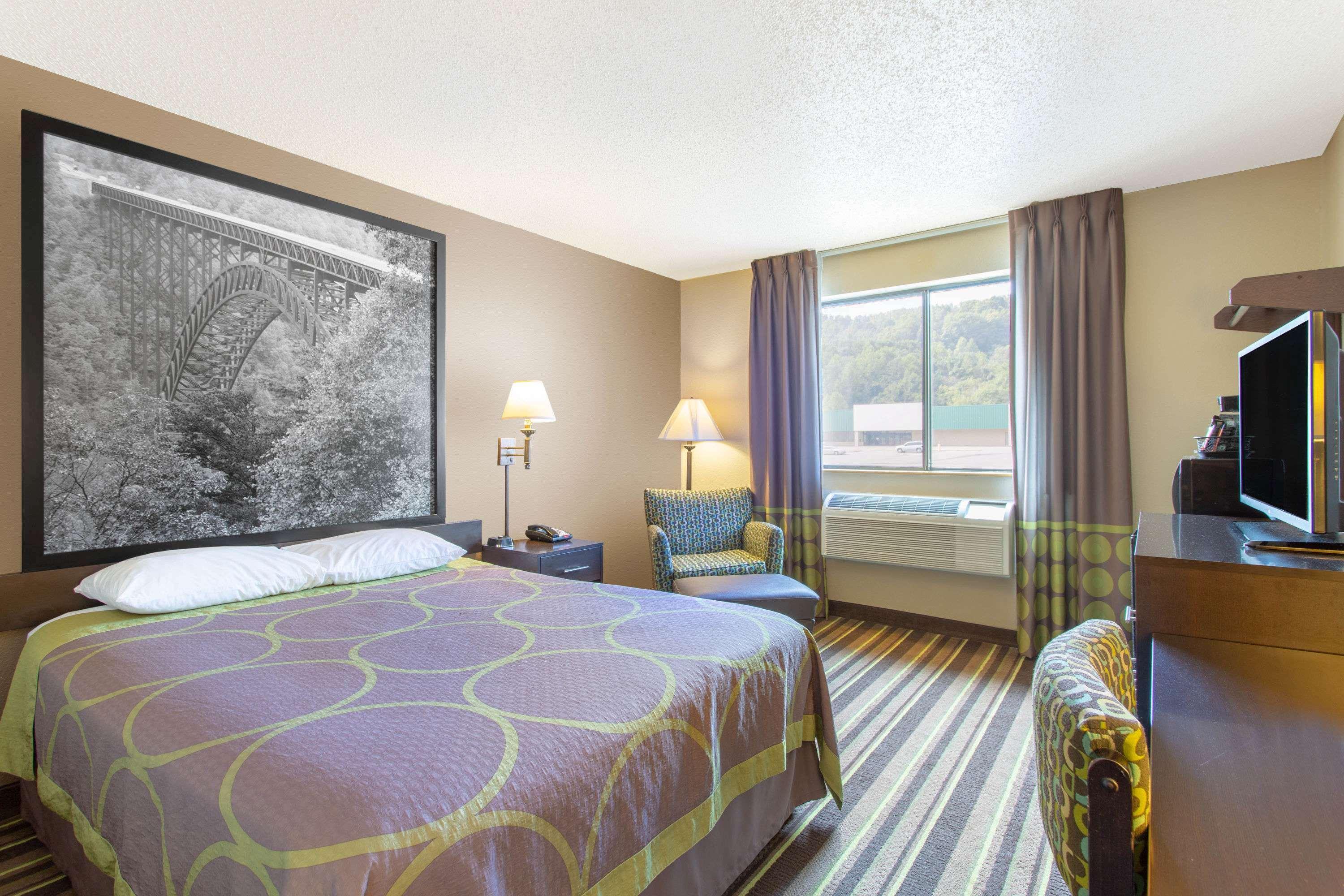 Super 8 By Wyndham Weston Wv Hotel Bagian luar foto