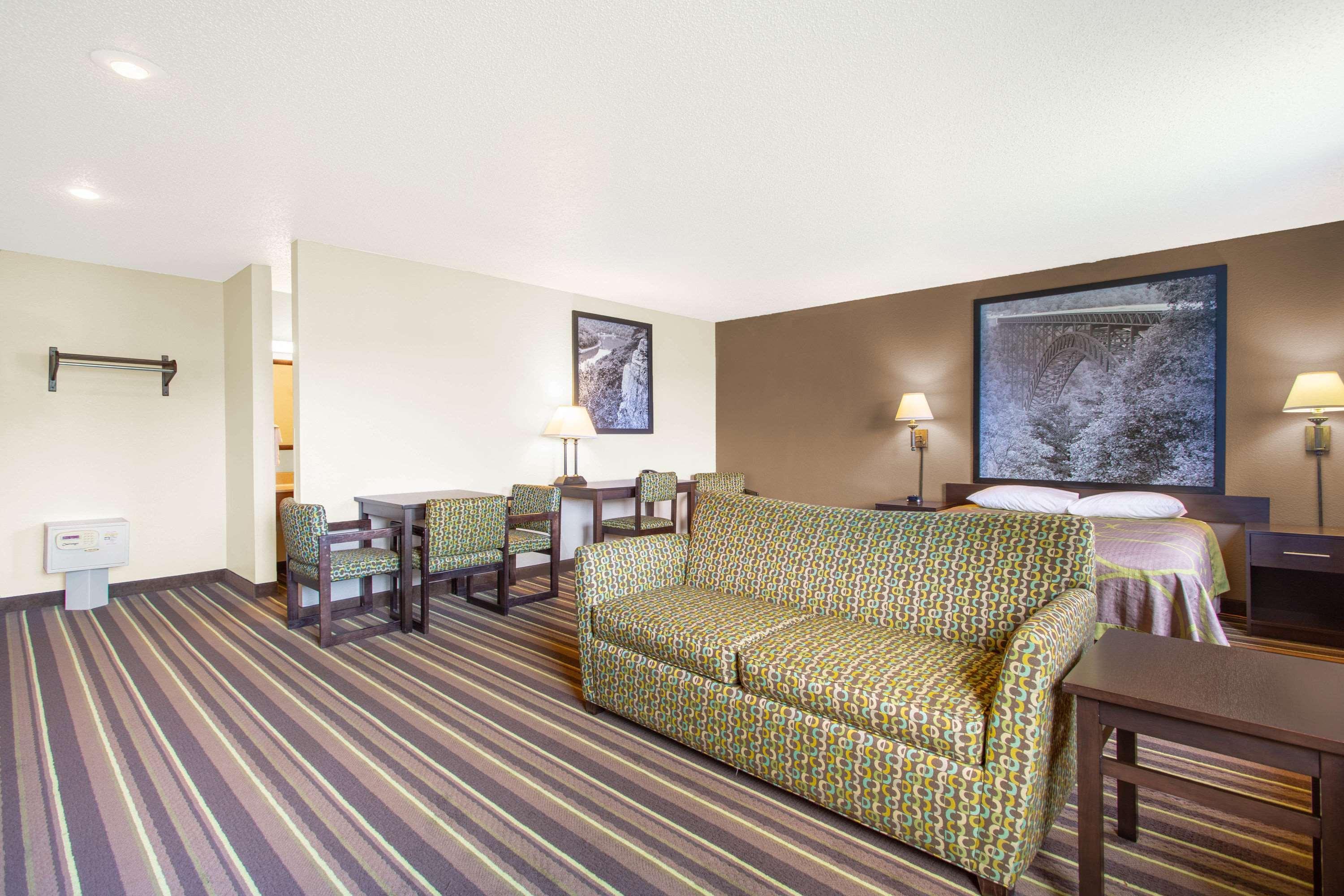 Super 8 By Wyndham Weston Wv Hotel Bagian luar foto